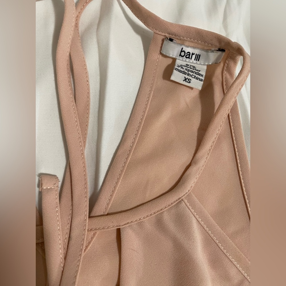 Bar III women’s peach ruffled top - Picture 2 of 2
